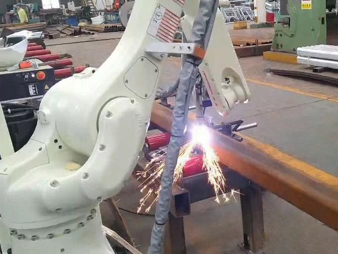 Robot de corte por plasma RA20N