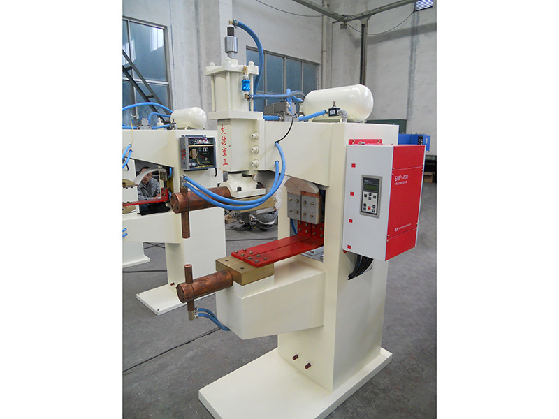 Máquina de soldadura por puntos de frecuencia media estándar